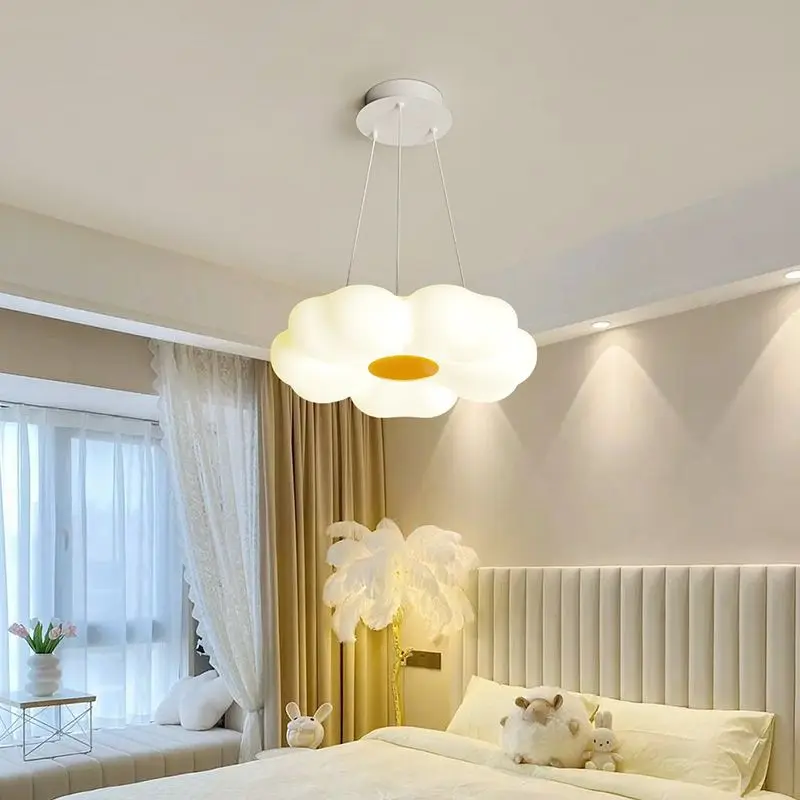Модерни полилеи за спални за момичета, обикновени лампи във формата на цвете, топла и романтична детска стая, полилей в стаята на принцесата, осветителни тела за спалнята4