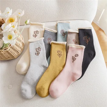 Дебели Дамски Чорапи В Японски Корейски Стил С Анимационни Цвете Цвят Карамел Harajuku Kawaii, Чорапи Със Средна Дължина Дишащи Ежедневни Чорапи